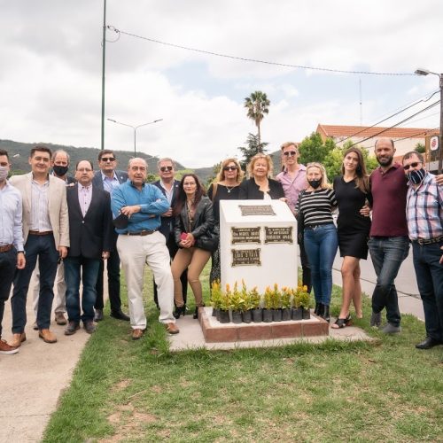 HOMENAJE AL EX PRESIDENTE DE A.P.A.S.S. Y ANIVERSARIO N° 16 DE A.P.A.S.S.